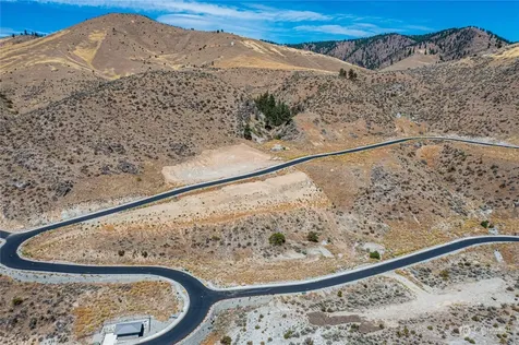 922 Long Drive Chelan WA 98816