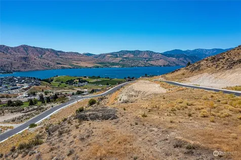 922 Long Drive Chelan WA 98816