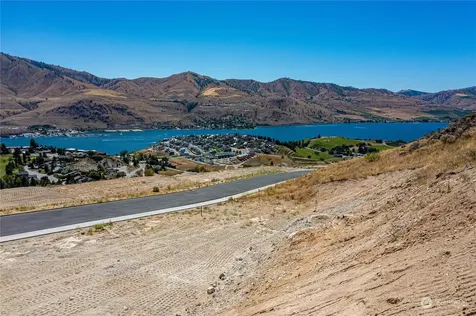 922 Long Drive Chelan WA 98816
