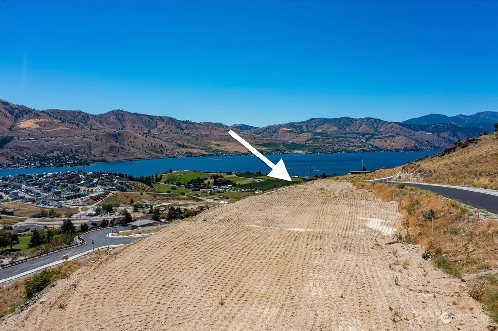929 Long Drive Chelan WA 98816