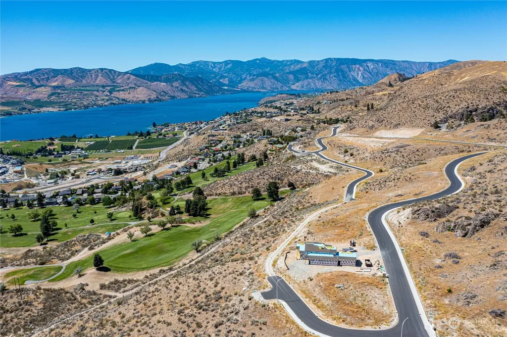 929 Long Drive Chelan WA 98816