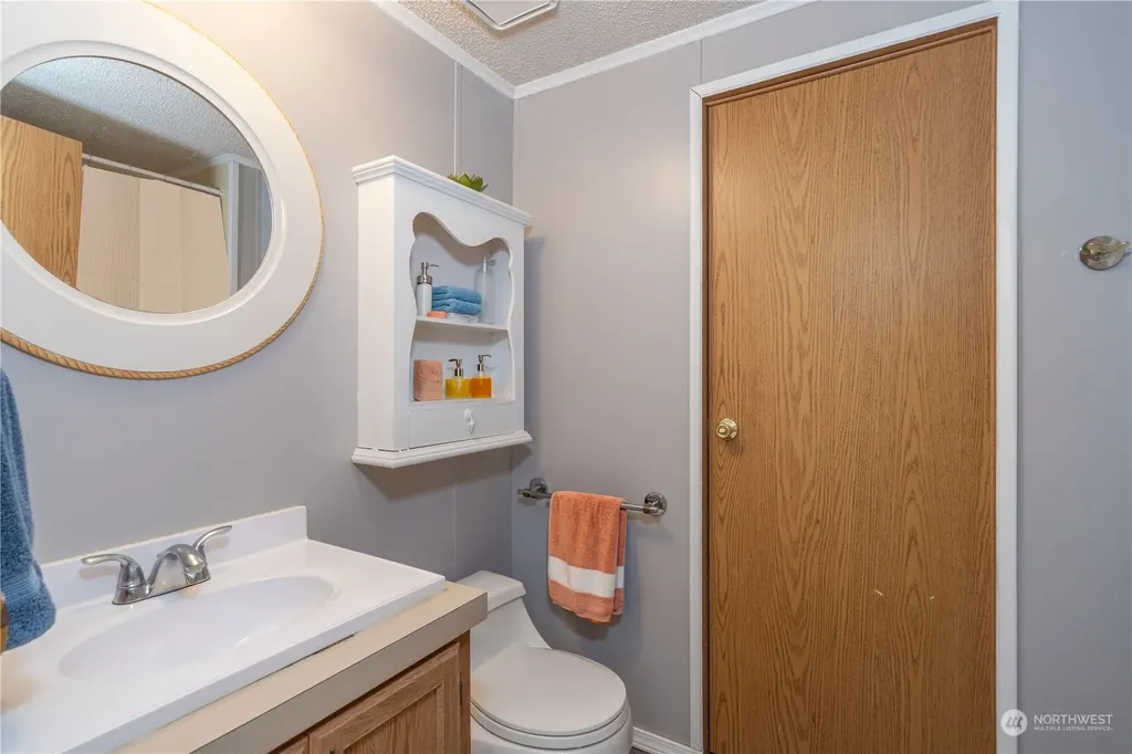 310 N Beacon Point Loop S Lilliwaup WA 98555