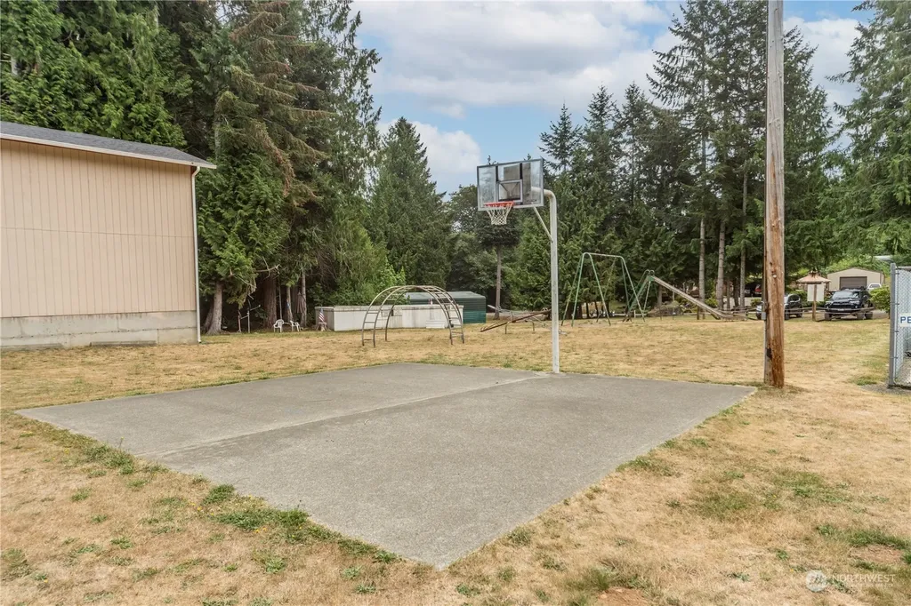 310 N Beacon Point Loop S Lilliwaup WA 98555
