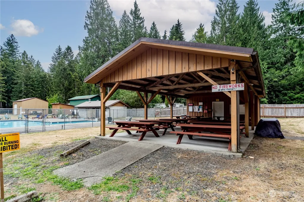 310 N Beacon Point Loop S Lilliwaup WA 98555
