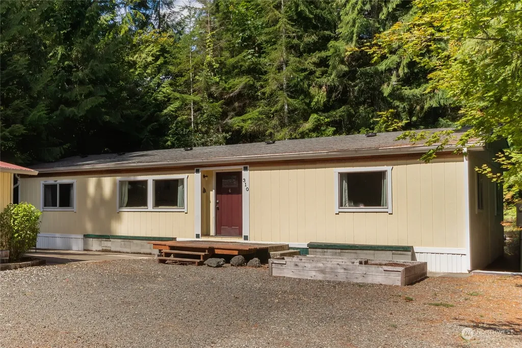 310 N Beacon Point Loop S Lilliwaup WA 98555