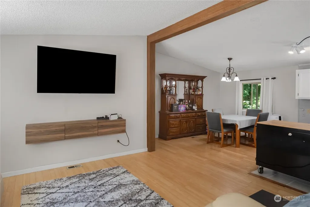 310 N Beacon Point Loop S Lilliwaup WA 98555