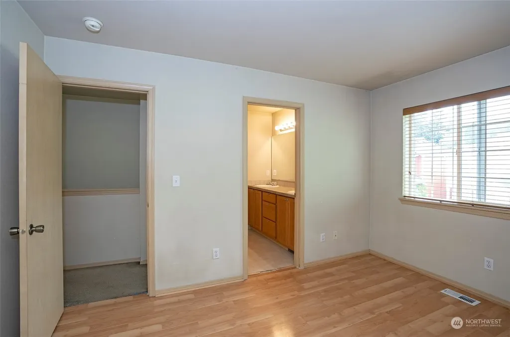 11525 7th Avenue Ct E Tacoma WA 98445