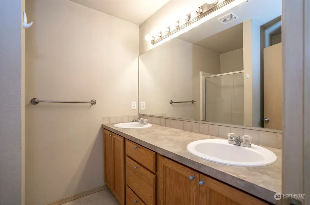 11525 7th Avenue Ct E Tacoma WA 98445