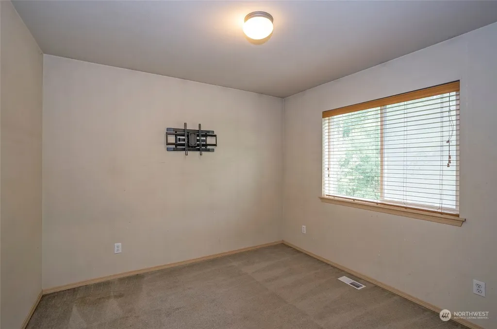 11525 7th Avenue Ct E Tacoma WA 98445