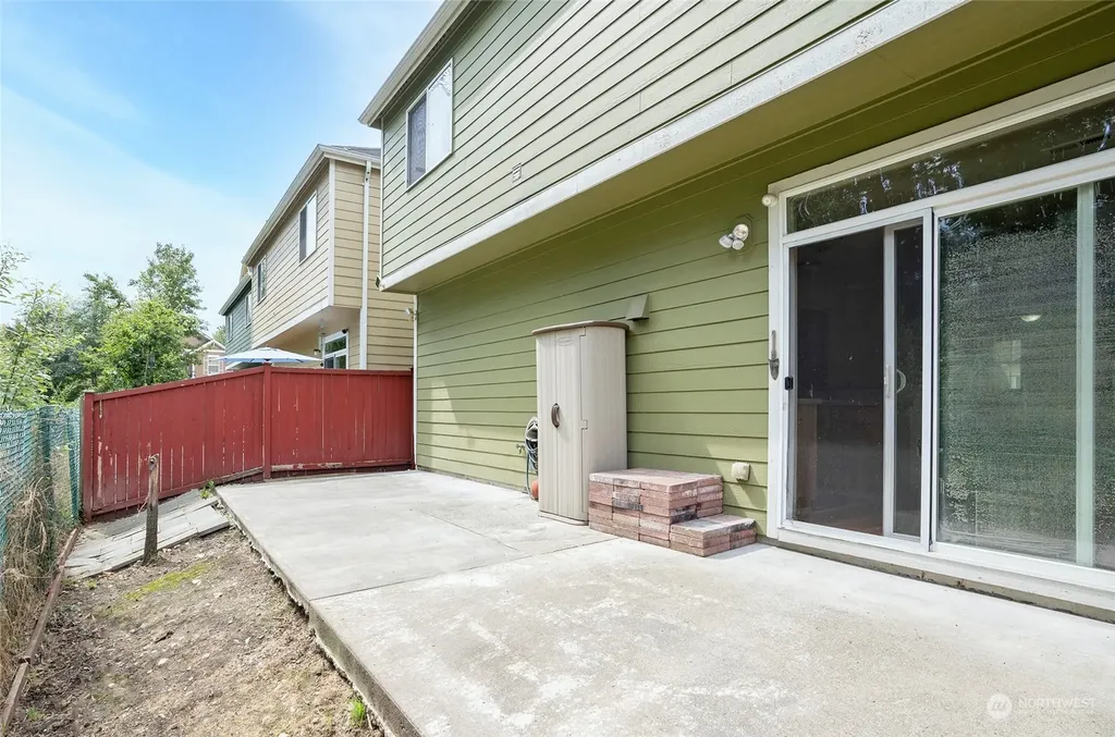 11525 7th Avenue Ct E Tacoma WA 98445