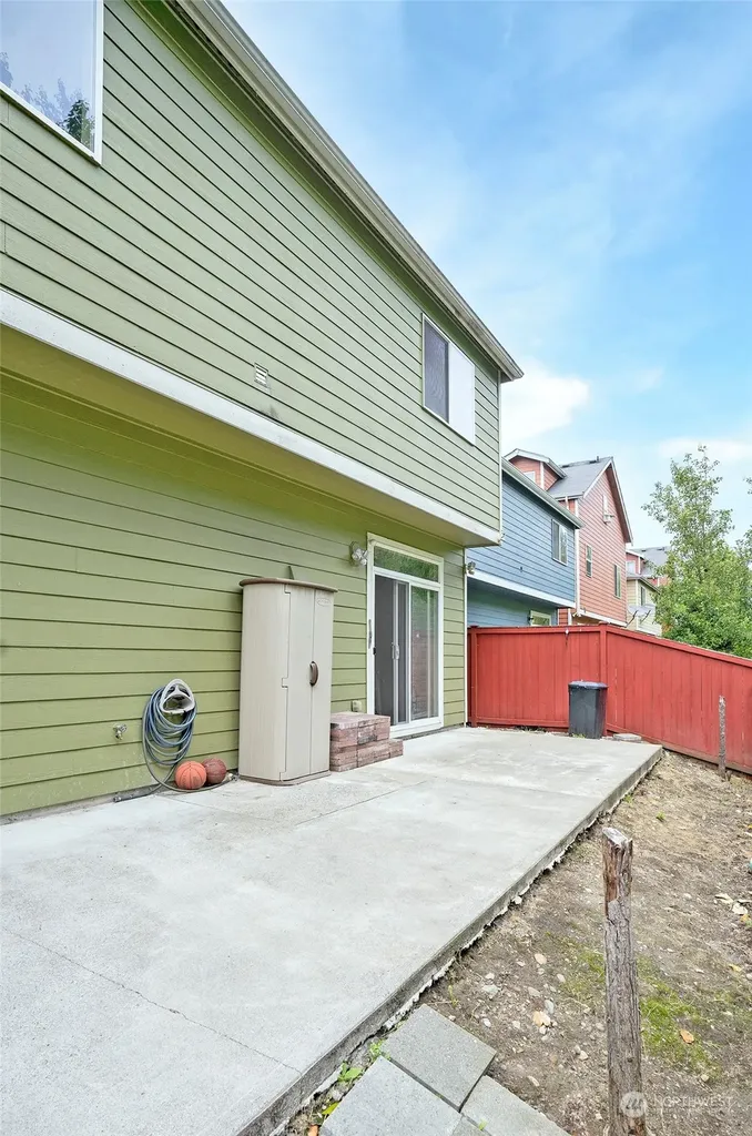 11525 7th Avenue Ct E Tacoma WA 98445