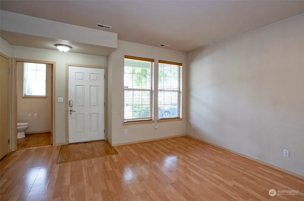 11525 7th Avenue Ct E Tacoma WA 98445