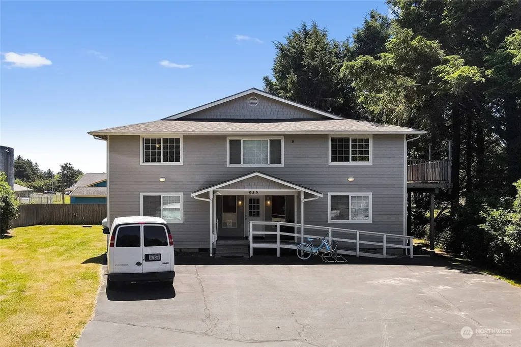 839 Tidelands Court NW Ocean Shores WA 98569