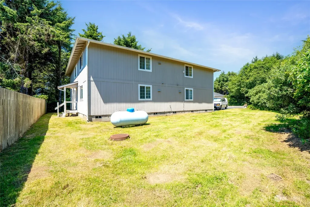 839 Tidelands Court NW Ocean Shores WA 98569