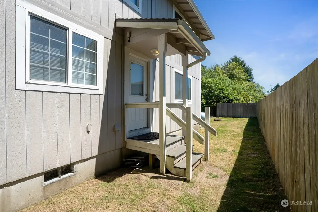 839 Tidelands Court NW Ocean Shores WA 98569