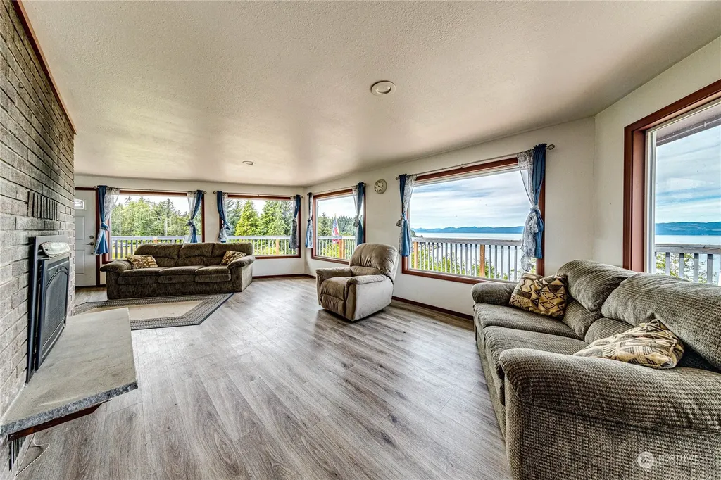 14568 Highway 112 Sekiu WA 98381