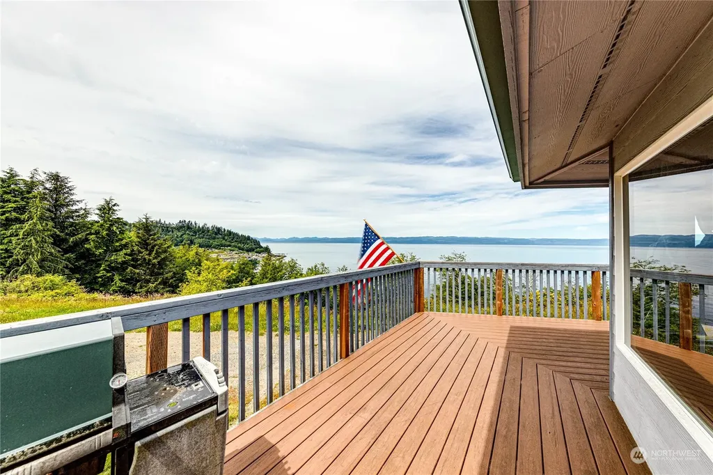 14568 Highway 112 Sekiu WA 98381