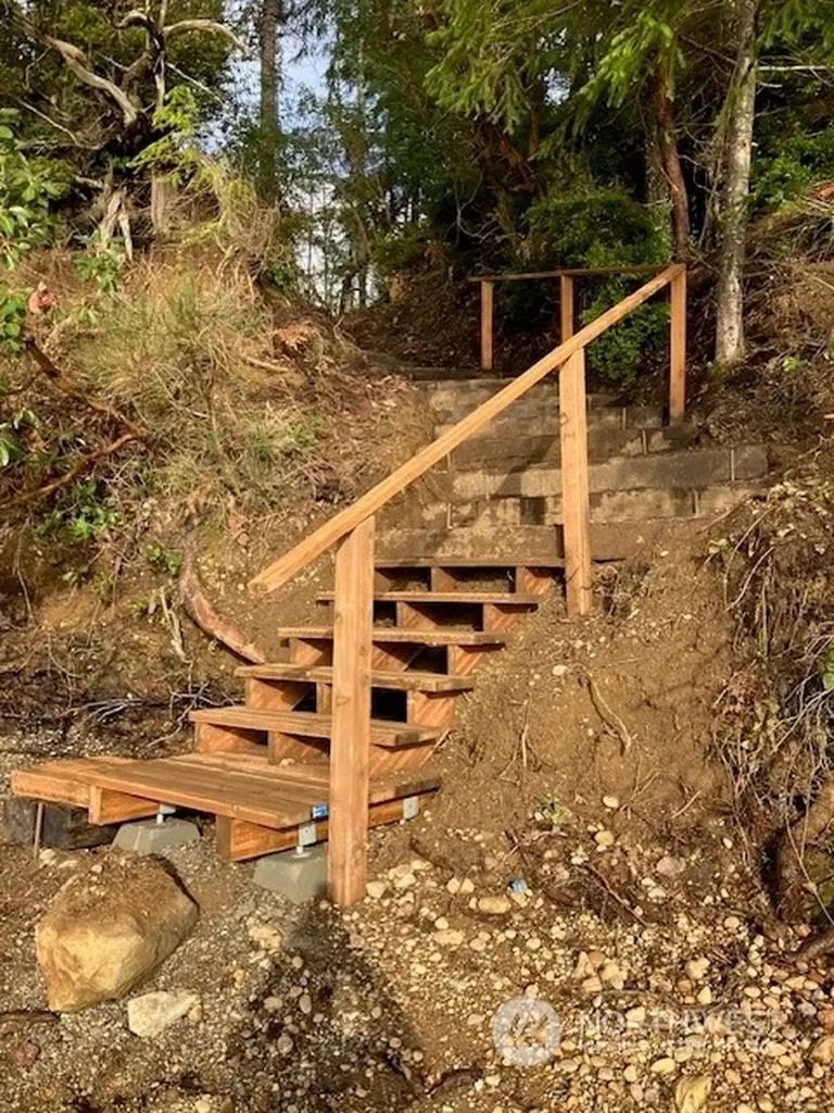 1 E Lone Fir Drive Drive E Shelton WA 98584