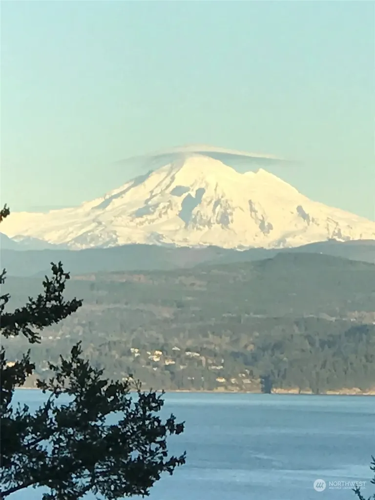 2948 Dogwood Terrace Lummi Island WA 98262