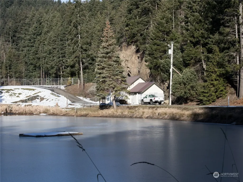 2948 Dogwood Terrace Lummi Island WA 98262