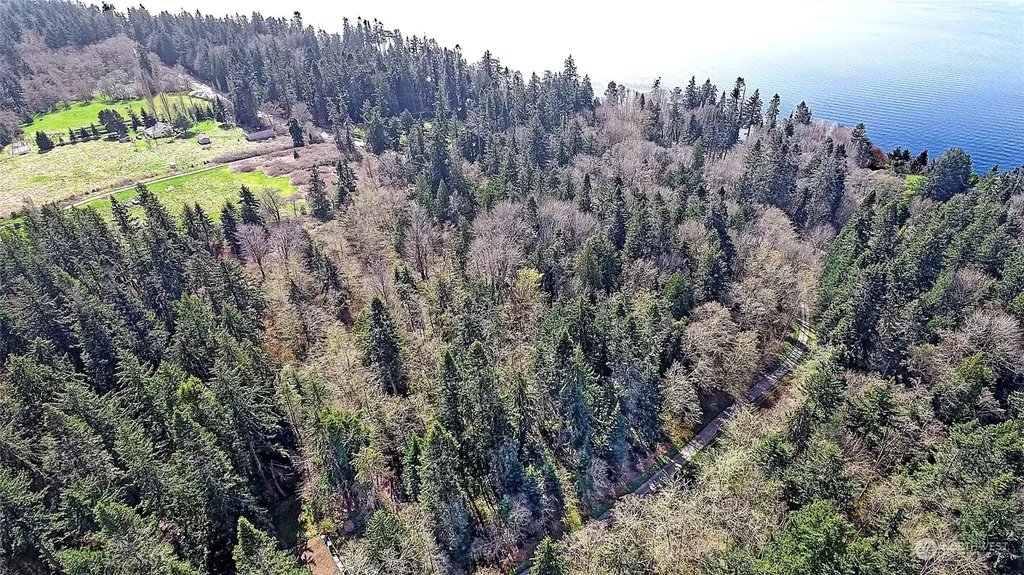 1802 Amber View Place Camano Island WA 98282
