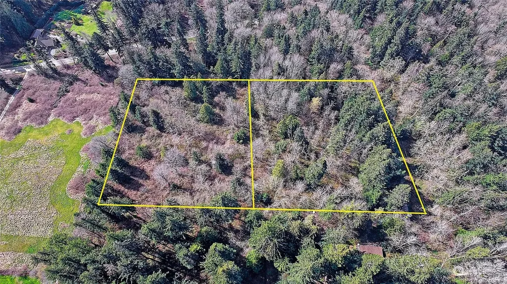 1804 Amber View Place Camano Island WA 98282