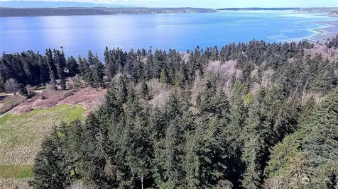 1804 Amber View Place Camano Island WA 98282