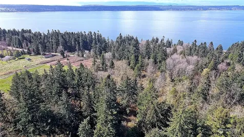 1800 Amber View Place Camano Island WA 98282