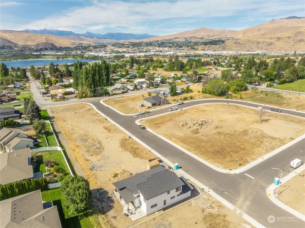 3230 NW Chadwick (Lot 26) Loop East Wenatchee WA 98802