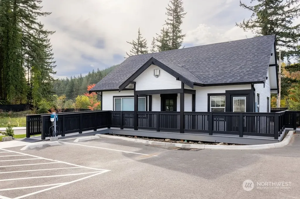 2125 Glacier Street Enumclaw WA 98022