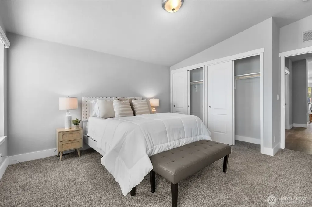 2125 Glacier Street Enumclaw WA 98022