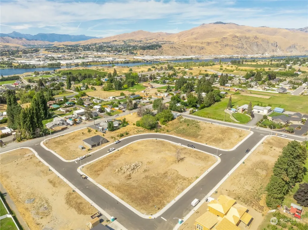 3229 NW Chadwick (Lot 33) Loop East Wenatchee WA 98802