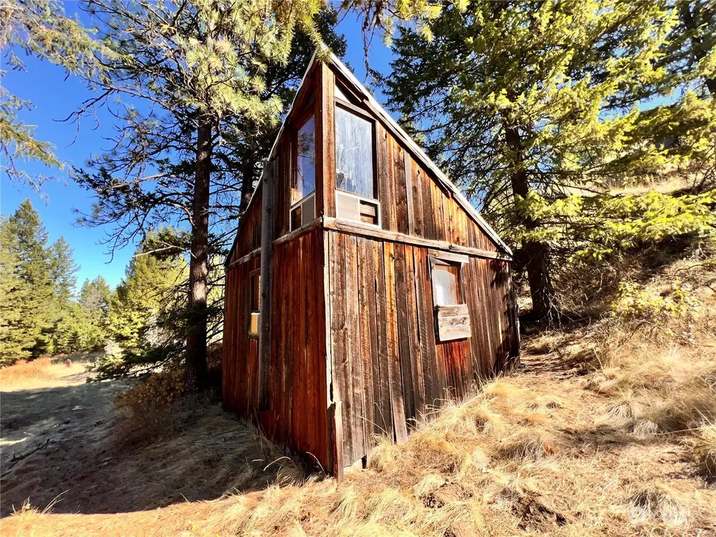 68 Jostin Lane Malo WA 99150