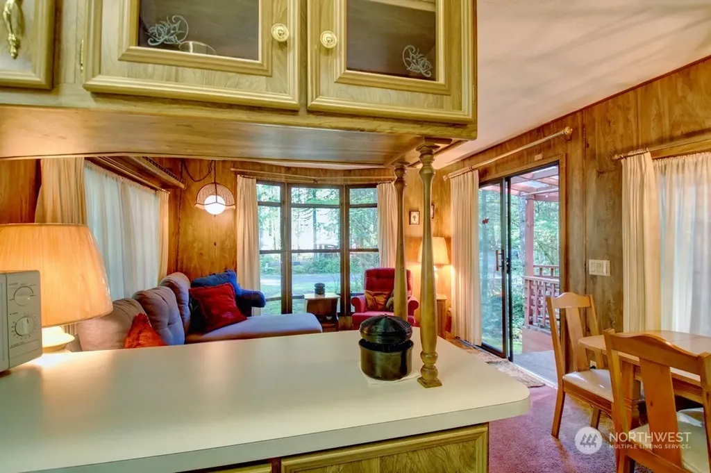 5 Wilderness Way Deming WA 98244