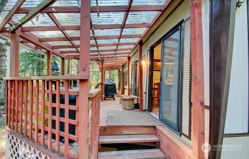 5 Wilderness Way Deming WA 98244