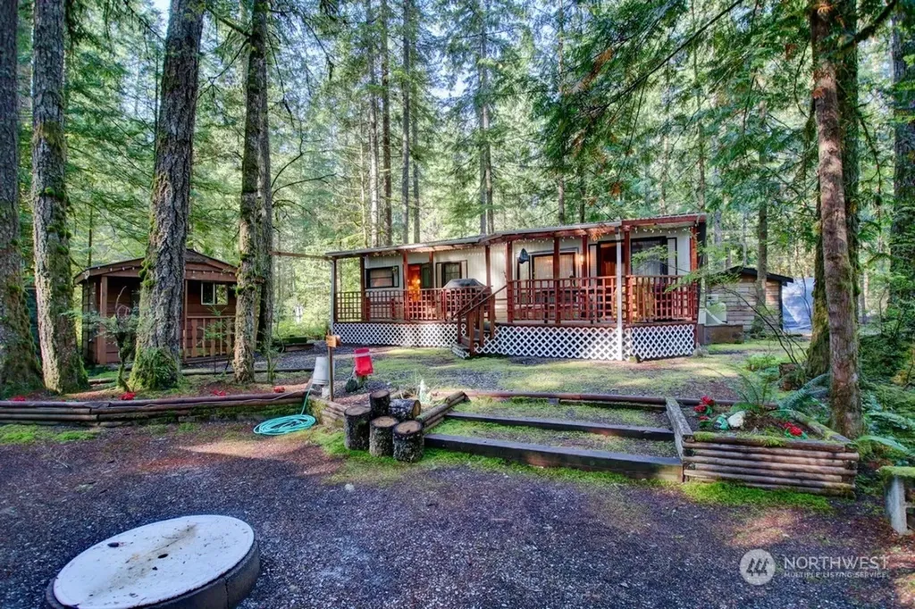 5 Wilderness Way Deming WA 98244