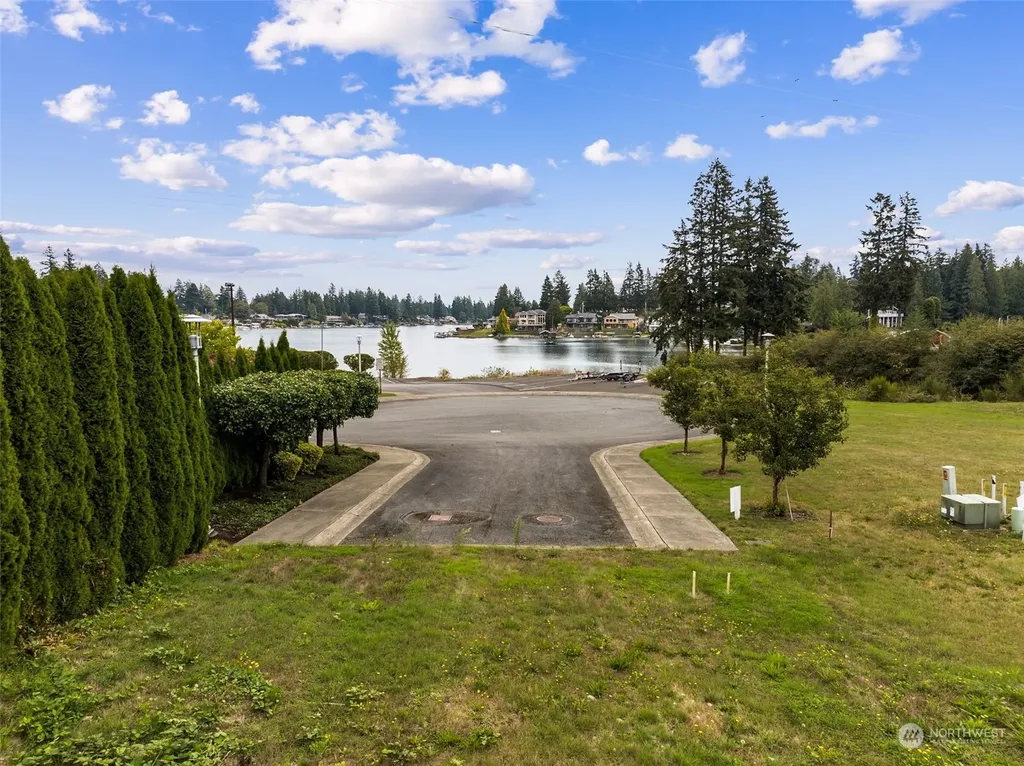 1828 176th Avenue E Lake Tapps WA 98391
