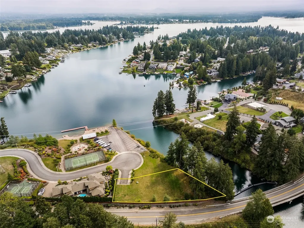 1828 176th Avenue E Lake Tapps WA 98391
