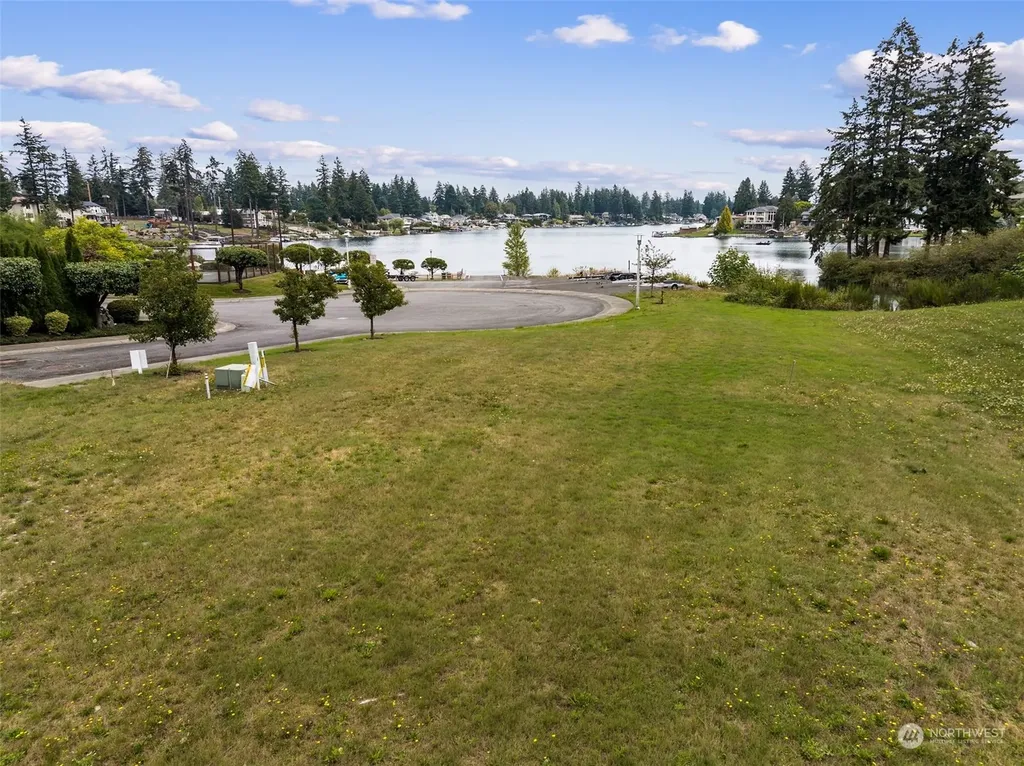 1828 176th Avenue E Lake Tapps WA 98391