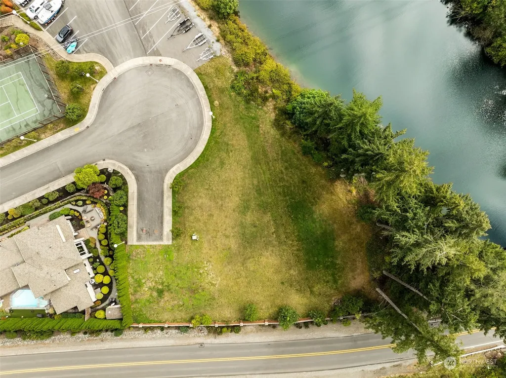 1828 176th Avenue E Lake Tapps WA 98391