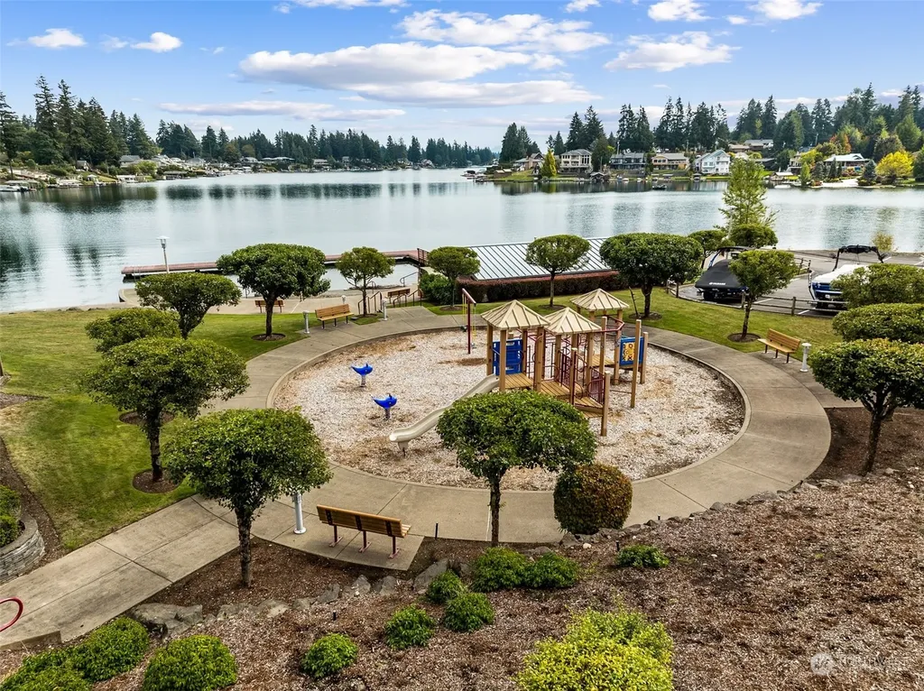 1828 176th Avenue E Lake Tapps WA 98391