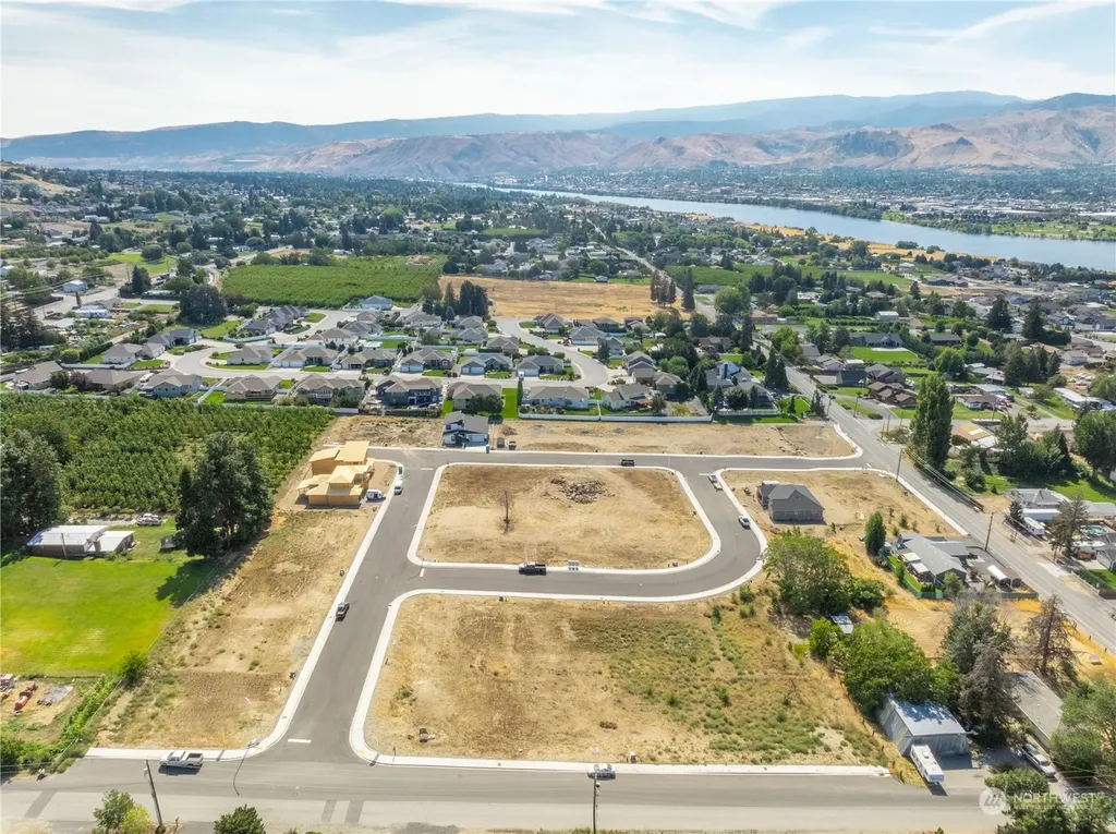 3274 NW Brianna (Lot 17) Avenue East Wenatchee WA 98802