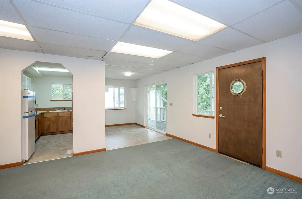 8908 Key Peninsula Highway NW Gig Harbor WA 98349