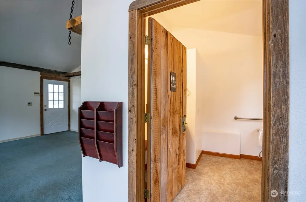8908 Key Peninsula Highway NW Gig Harbor WA 98349