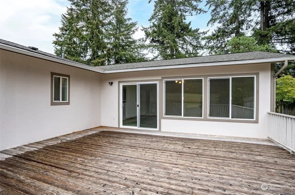 8908 Key Peninsula Highway NW Gig Harbor WA 98349
