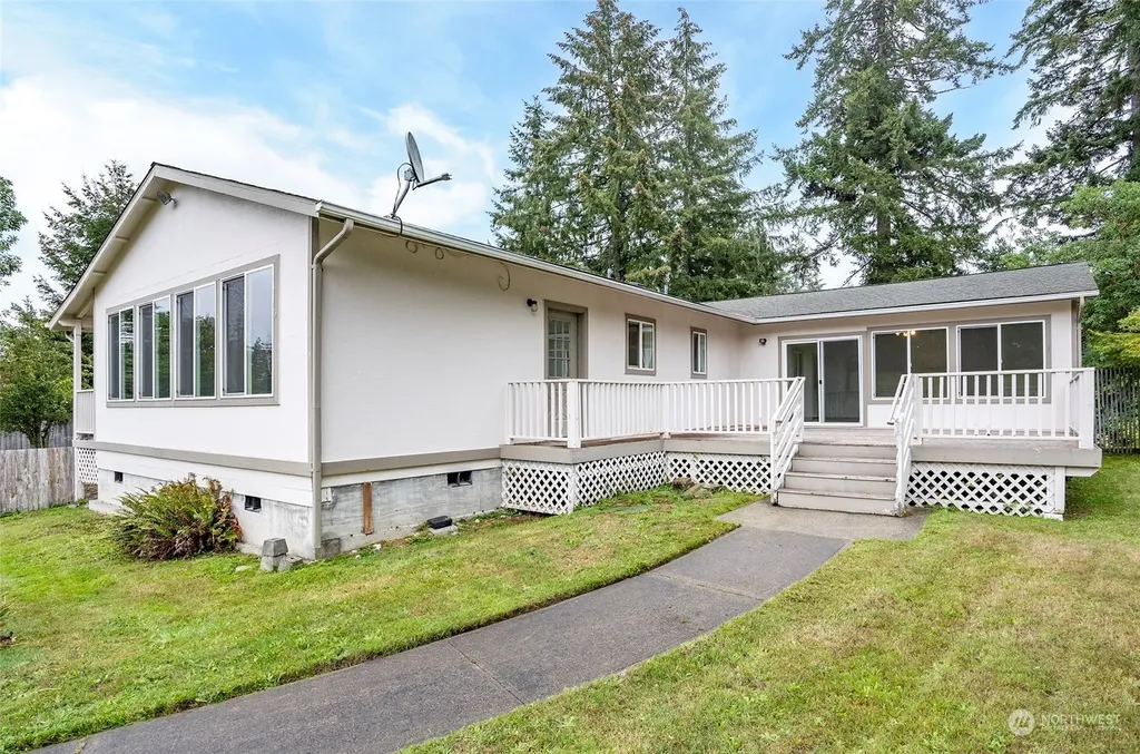 8908 Key Peninsula Highway NW Gig Harbor WA 98349