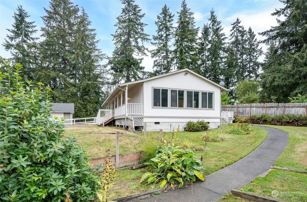 8908 Key Peninsula Highway NW Gig Harbor WA 98349