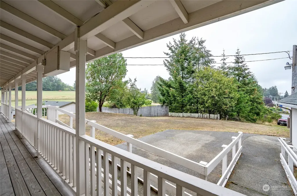 8908 Key Peninsula Highway NW Gig Harbor WA 98349