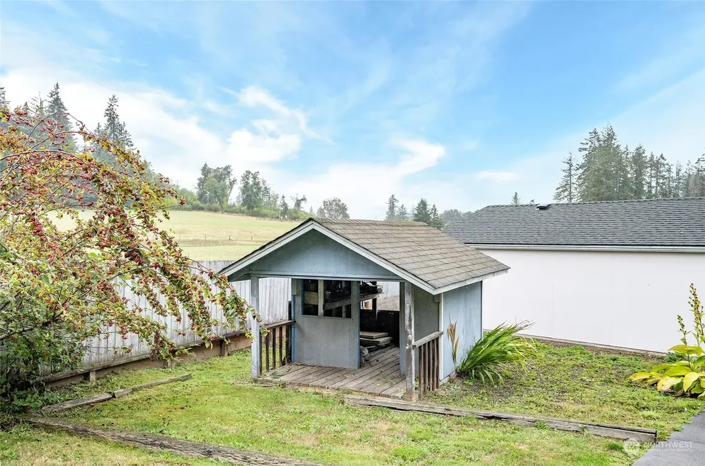 8908 Key Peninsula Highway NW Gig Harbor WA 98349