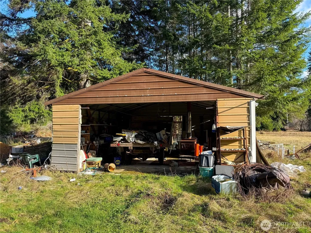 3190 E Hoquiam Road Hoquiam WA 98550